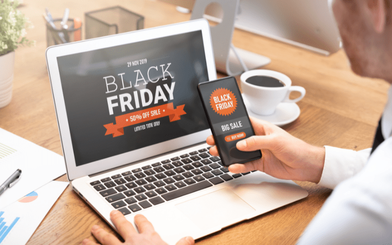 An ecommerce digital marketing expert testing Black Friday 2023 landing pages